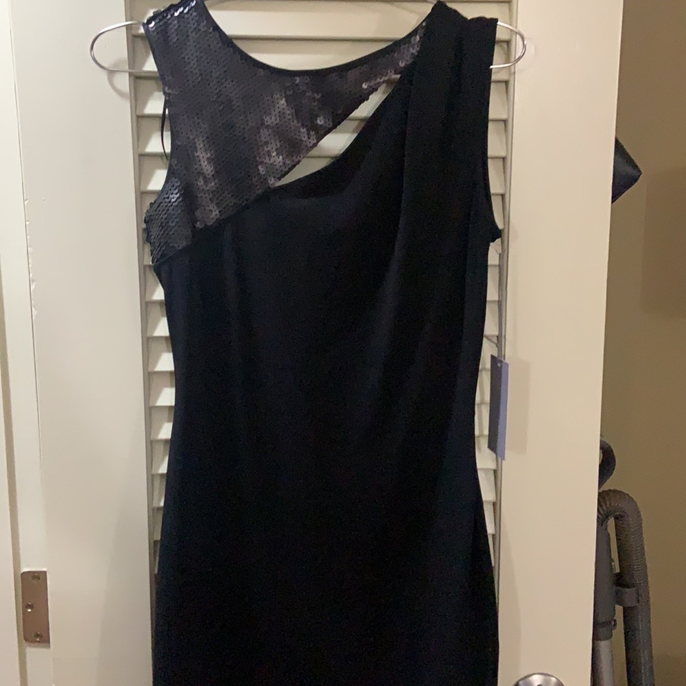 Dress - Picture 2 of 4